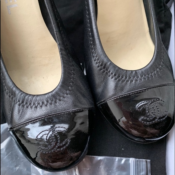 CHANEL Shoes - Beautiful Chanel Black Pumps